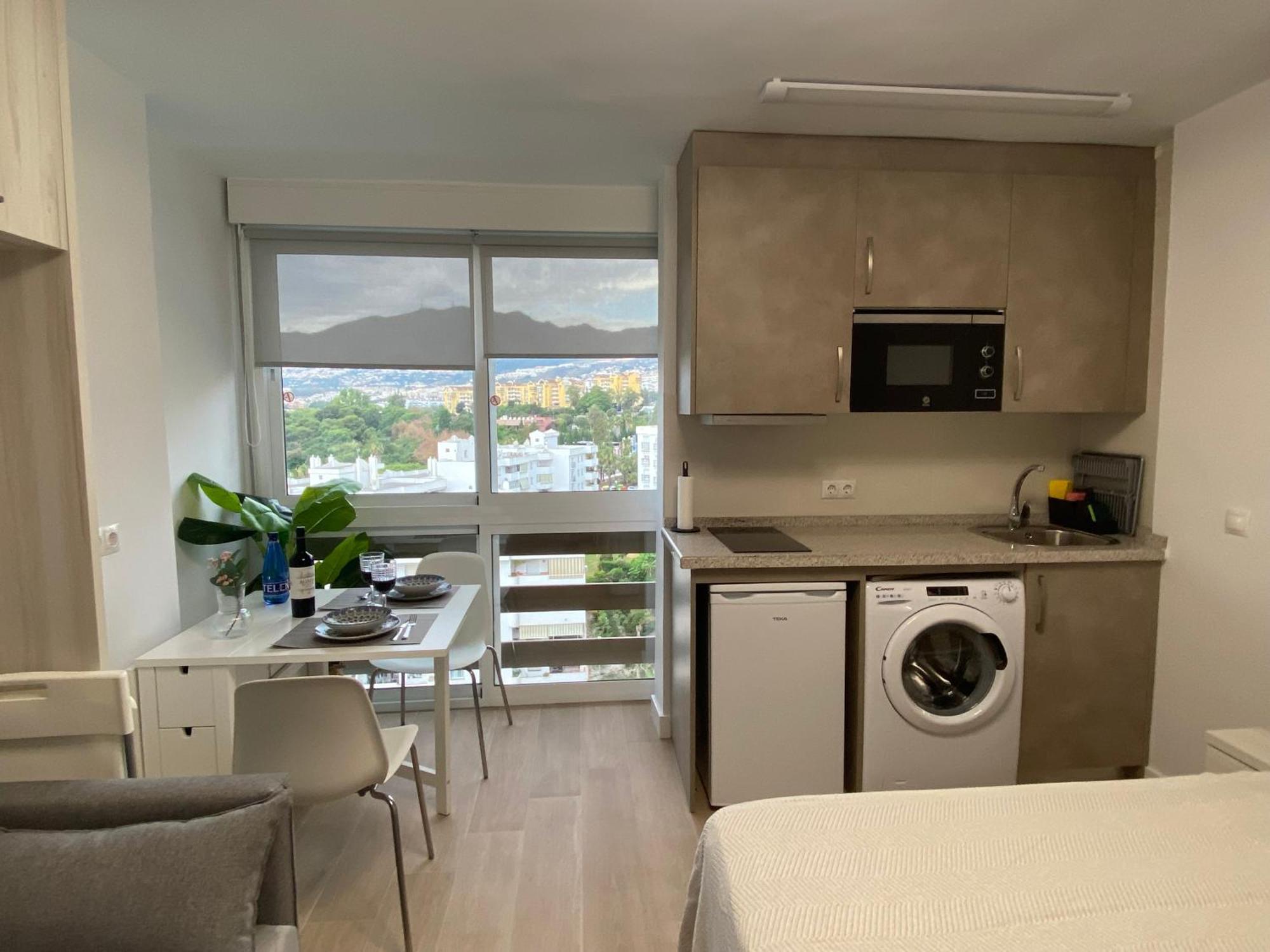 Apartamentos Naciones Playa, Los Molinillos Benalmádena Eksteriør billede